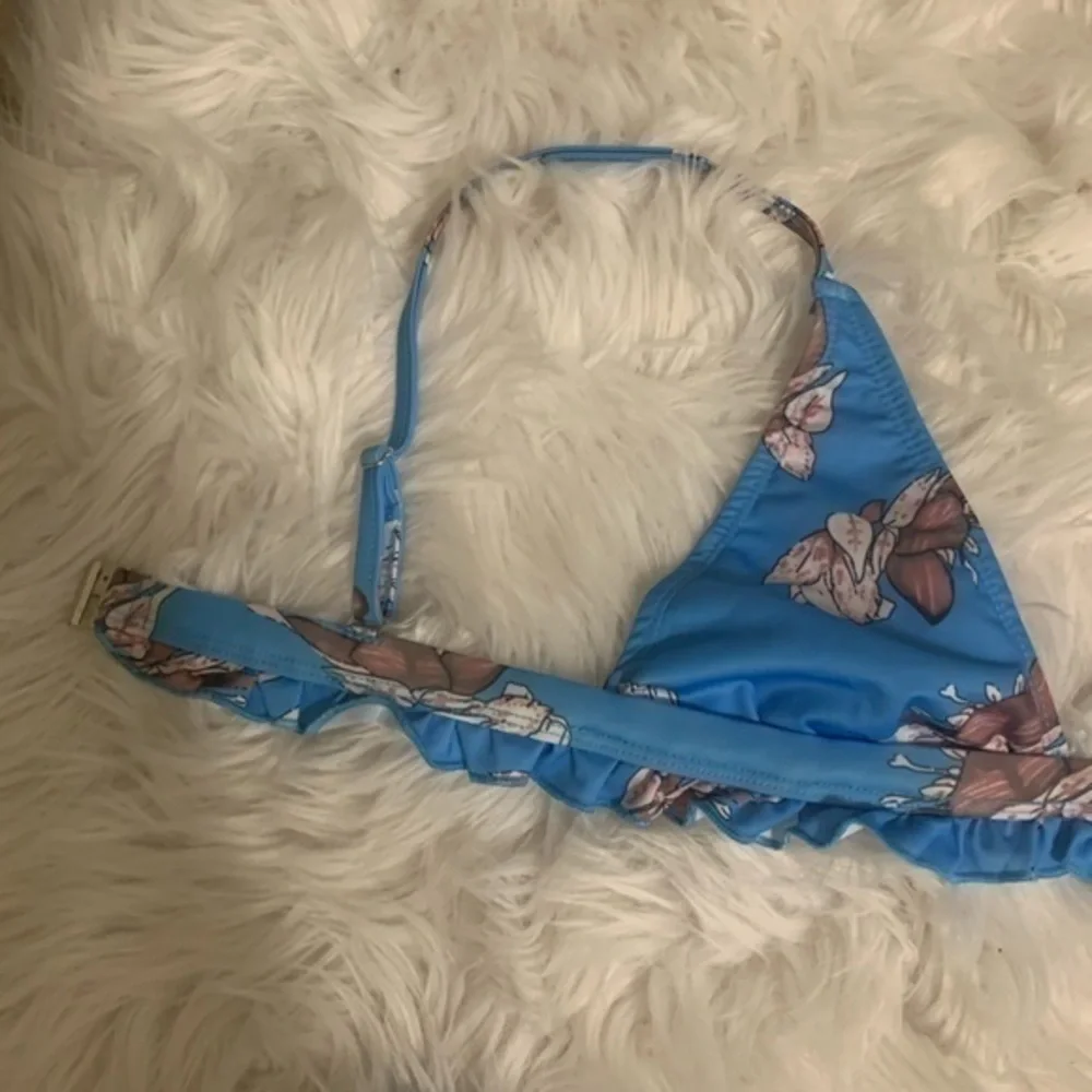Nasty Gal Blue Floral Ruffle Bikini‎ Set Size Small